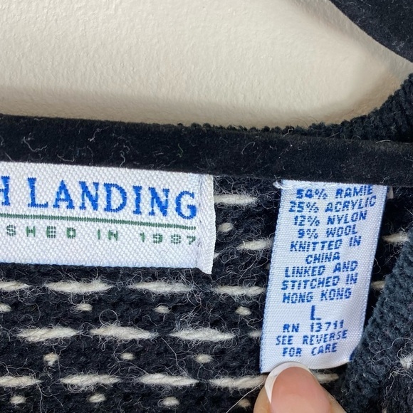 Vintage Women’s Marsh Landing Black Red White‎ Fair Isle Sweater Cardigan Large - Picture 5 of 12